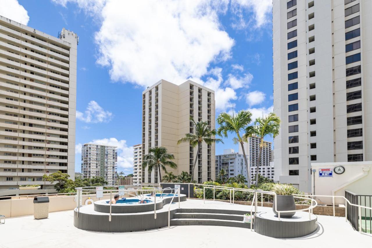 1Br With Great Ocean Views, 1 Block To Waikiki Beach Honolulu Bagian luar foto