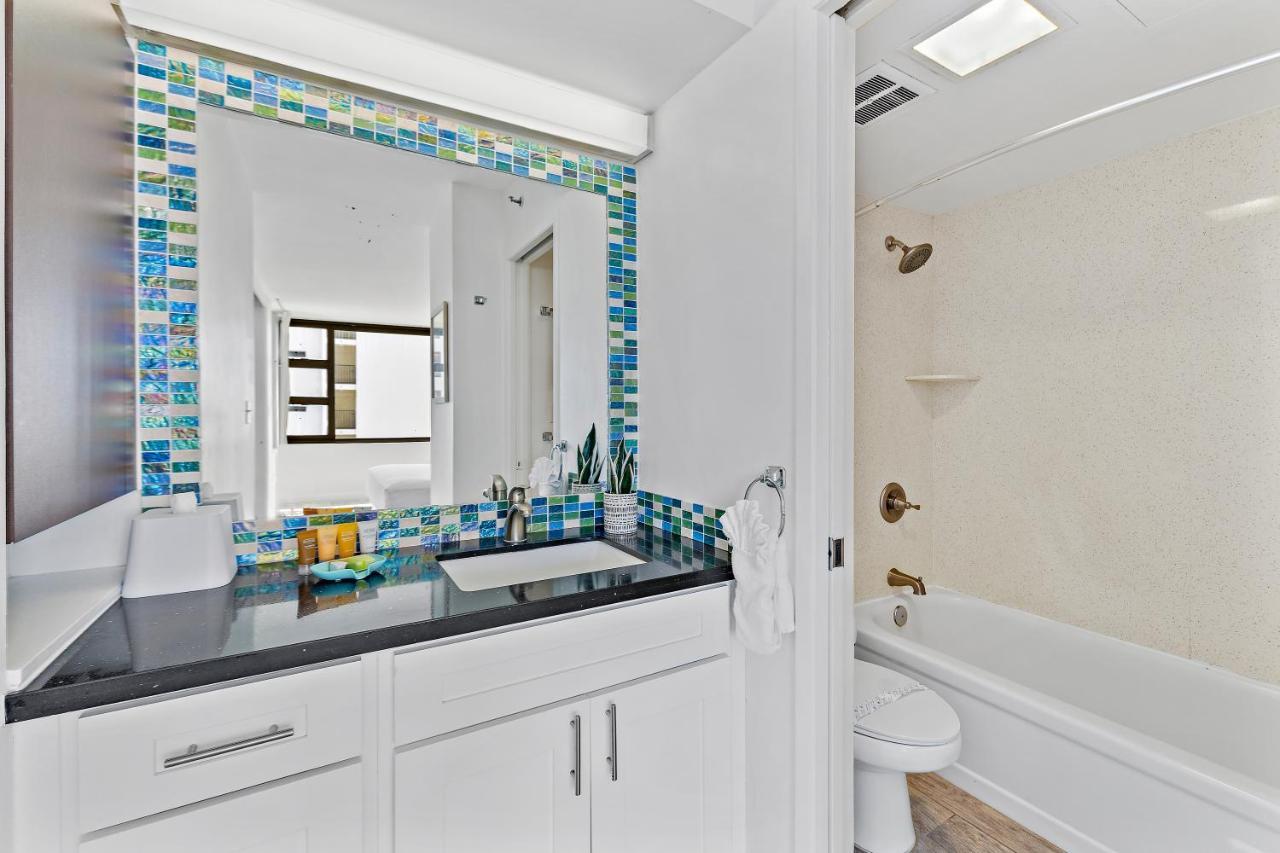 1Br With Great Ocean Views, 1 Block To Waikiki Beach Honolulu Bagian luar foto